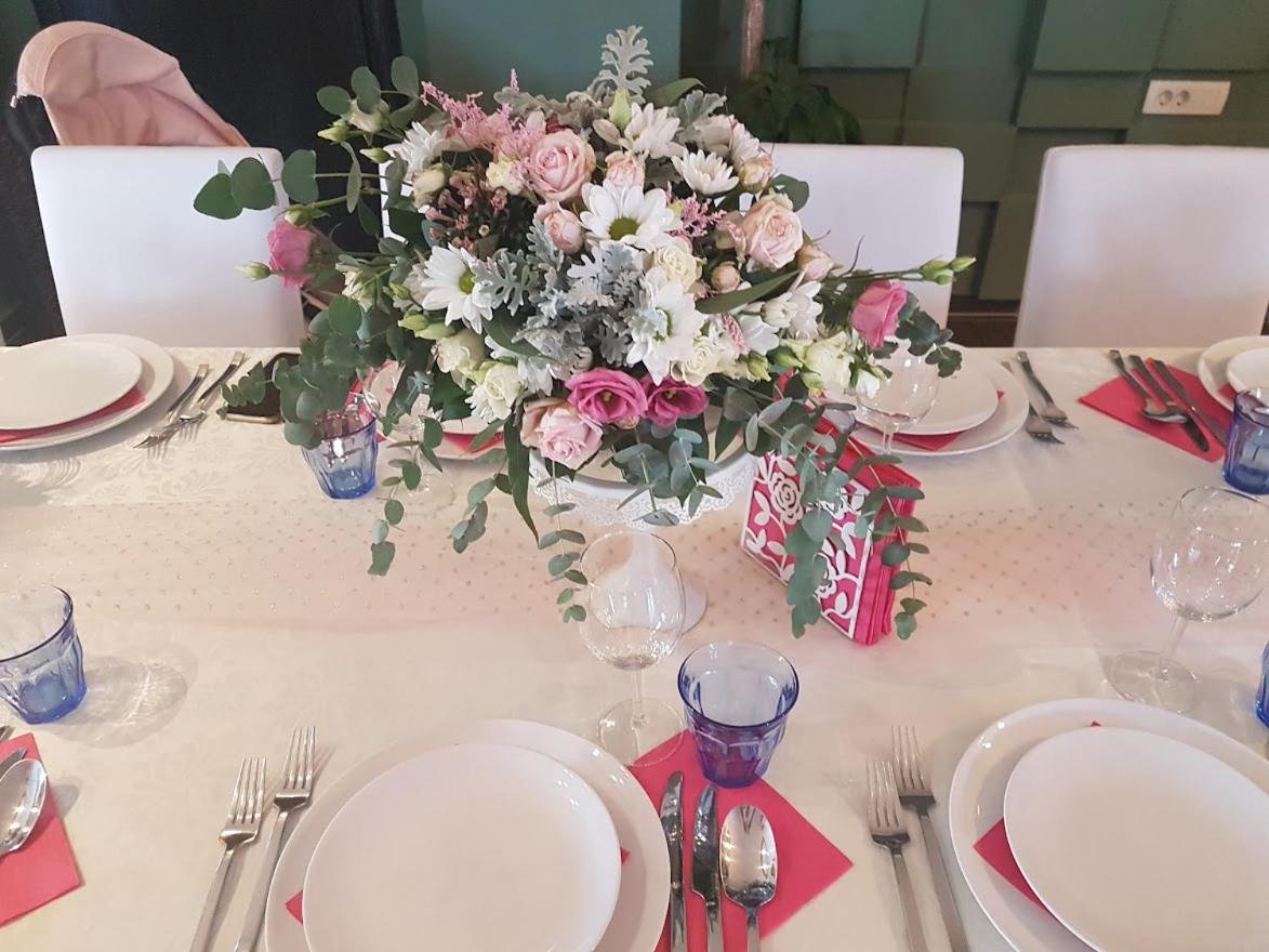 Bed & Breakfast Marta & Tona คุสติชี ภายนอก รูปภาพ