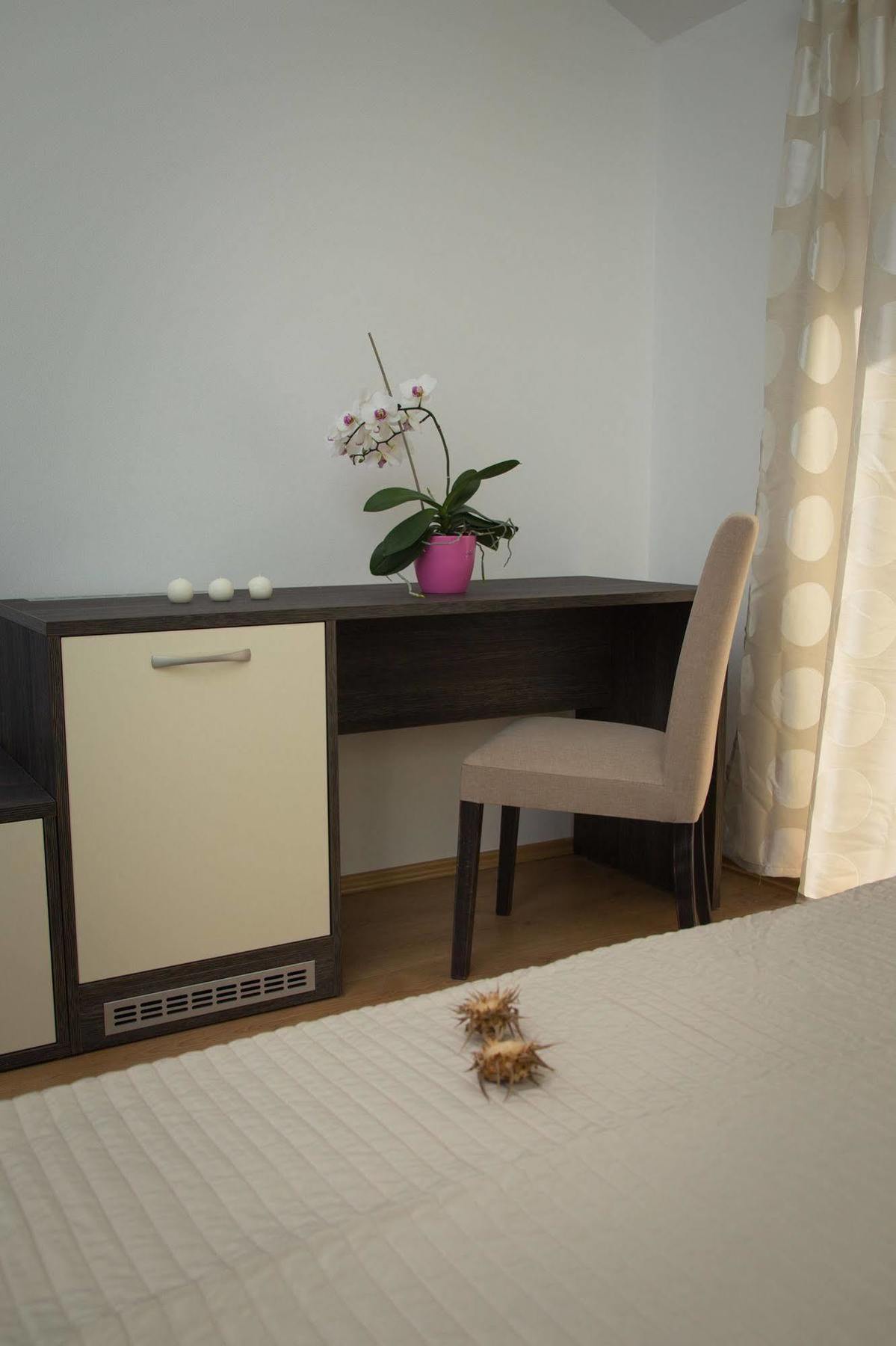 Bed & Breakfast Marta & Tona คุสติชี ภายนอก รูปภาพ