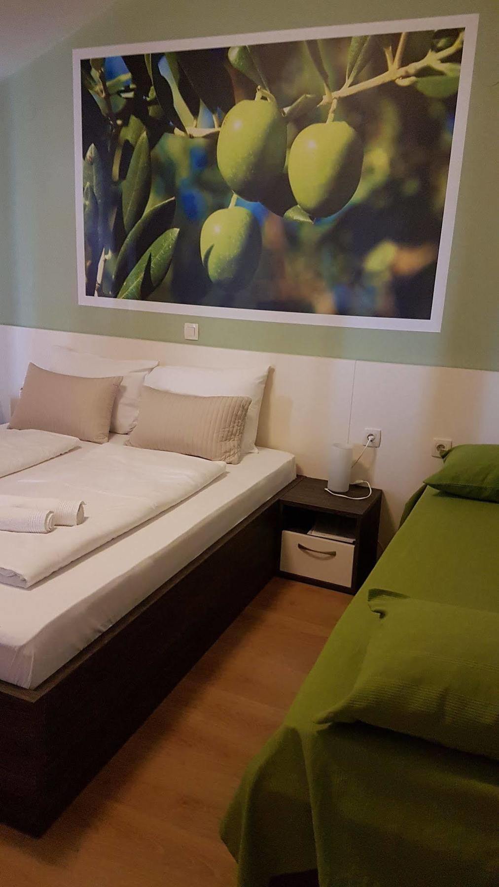 Bed & Breakfast Marta & Tona คุสติชี ภายนอก รูปภาพ
